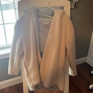 Urban outfitters fleece teddy coat in color gray and pink. Size XS/S